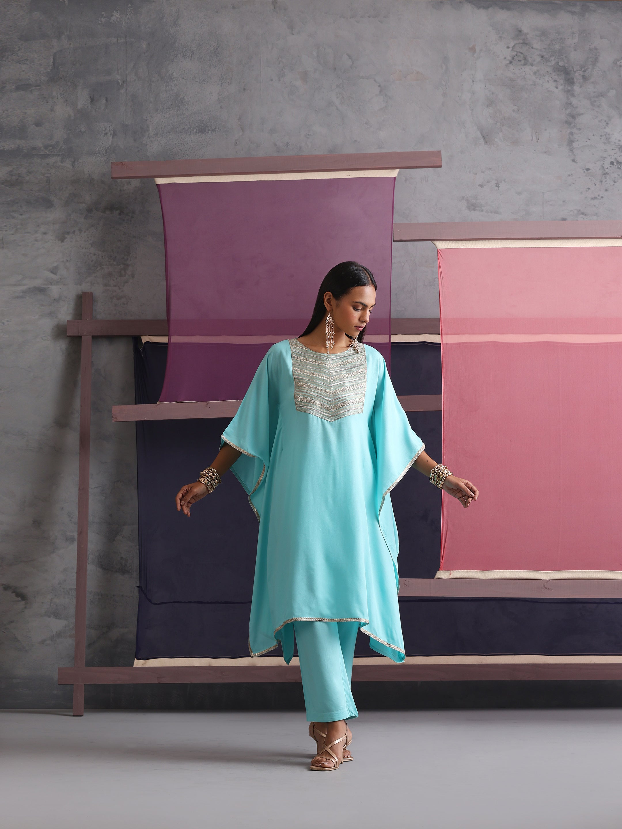 Khushal K Women Motifs Yoke Round Nack Design Kaftan set