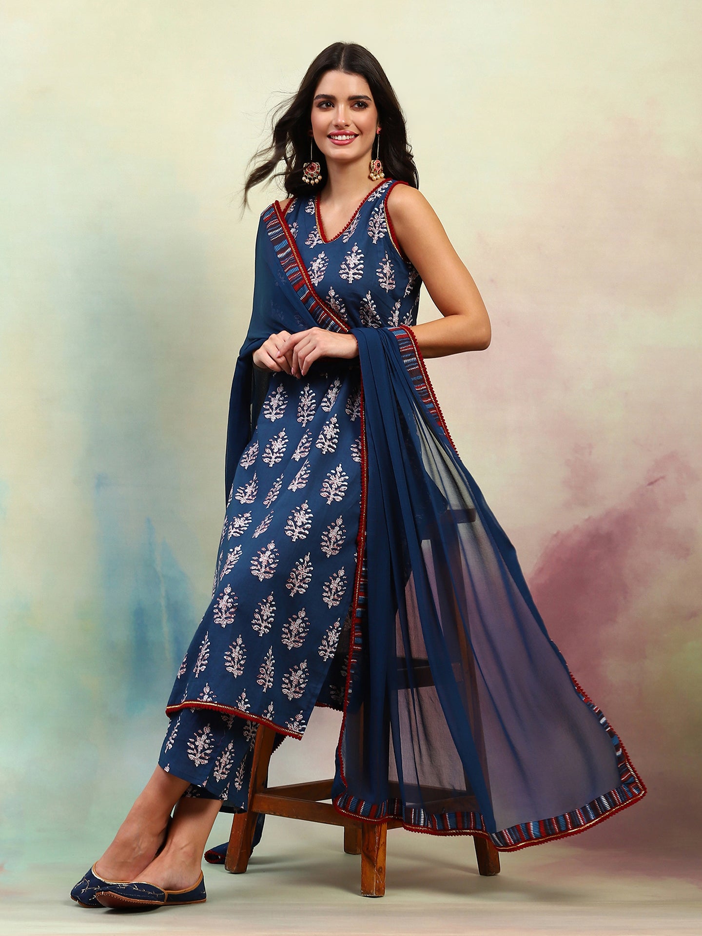 Ethnic Motifs Printed V-Neck Sleeveless Pure Cotton Kurta with Palazzo & Dupatta