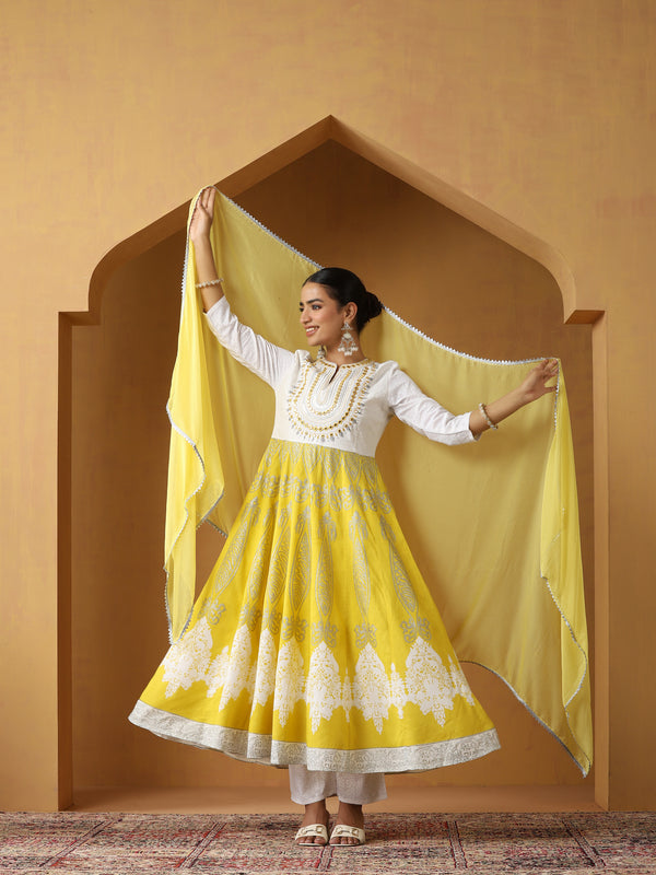 Khushal K Women Floral Printed Anarkali Kurta set