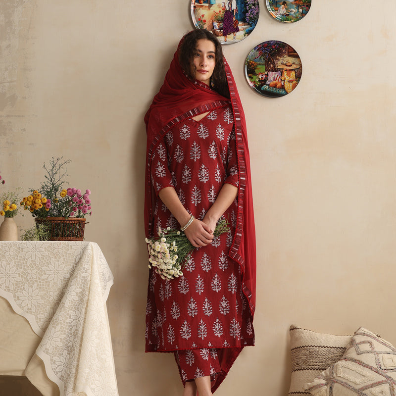Floral Printed V-Neck Pure Cotton Kurta Set - Khushal K - Image 31