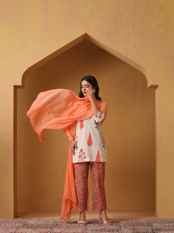 Khushal K Women Floral Printed Regular Pure Cotton Kurta set