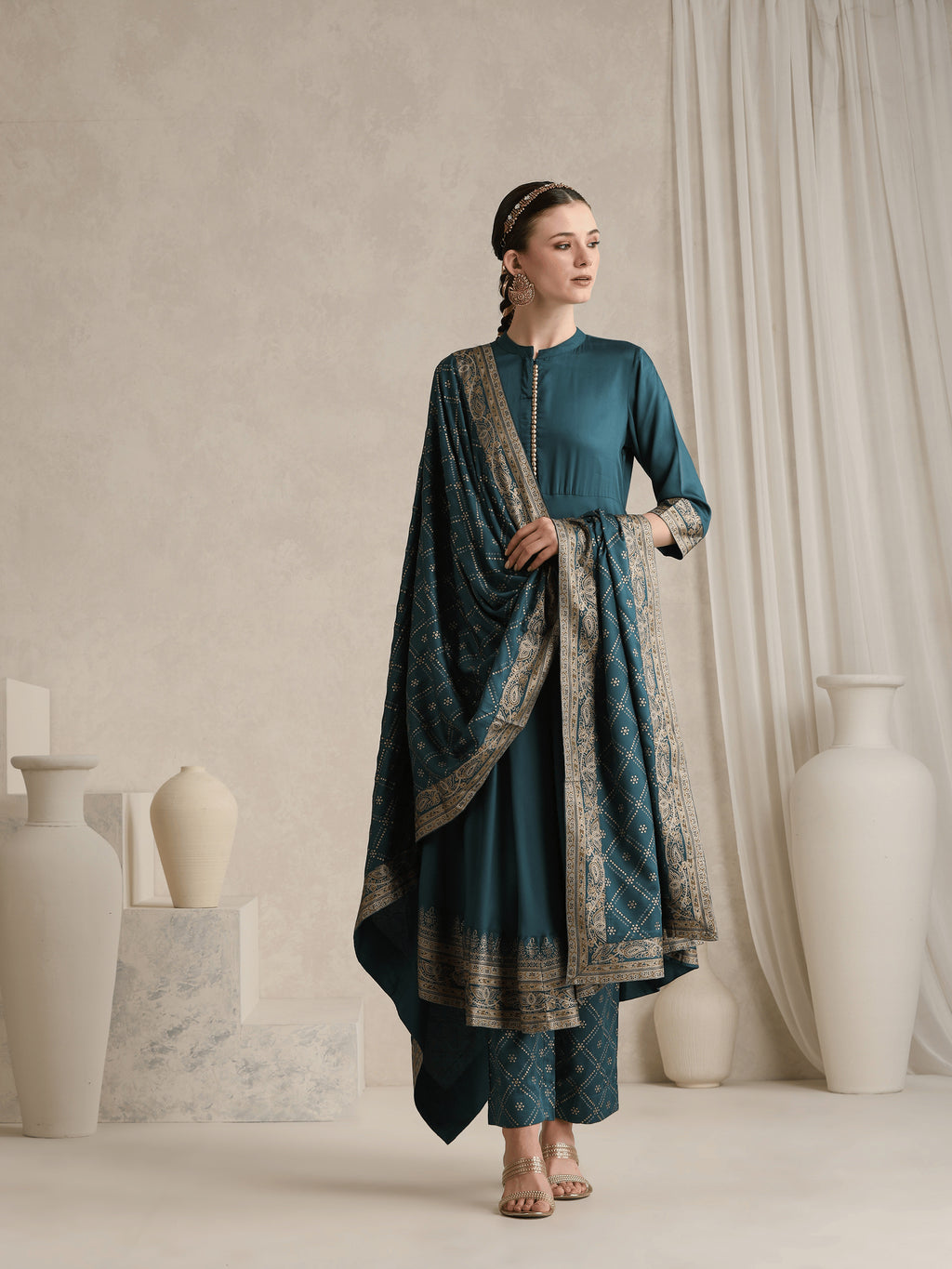 Ethnic Motifs Printed Mandarin Collar A-Line Kurta With Trousers And Dupatta