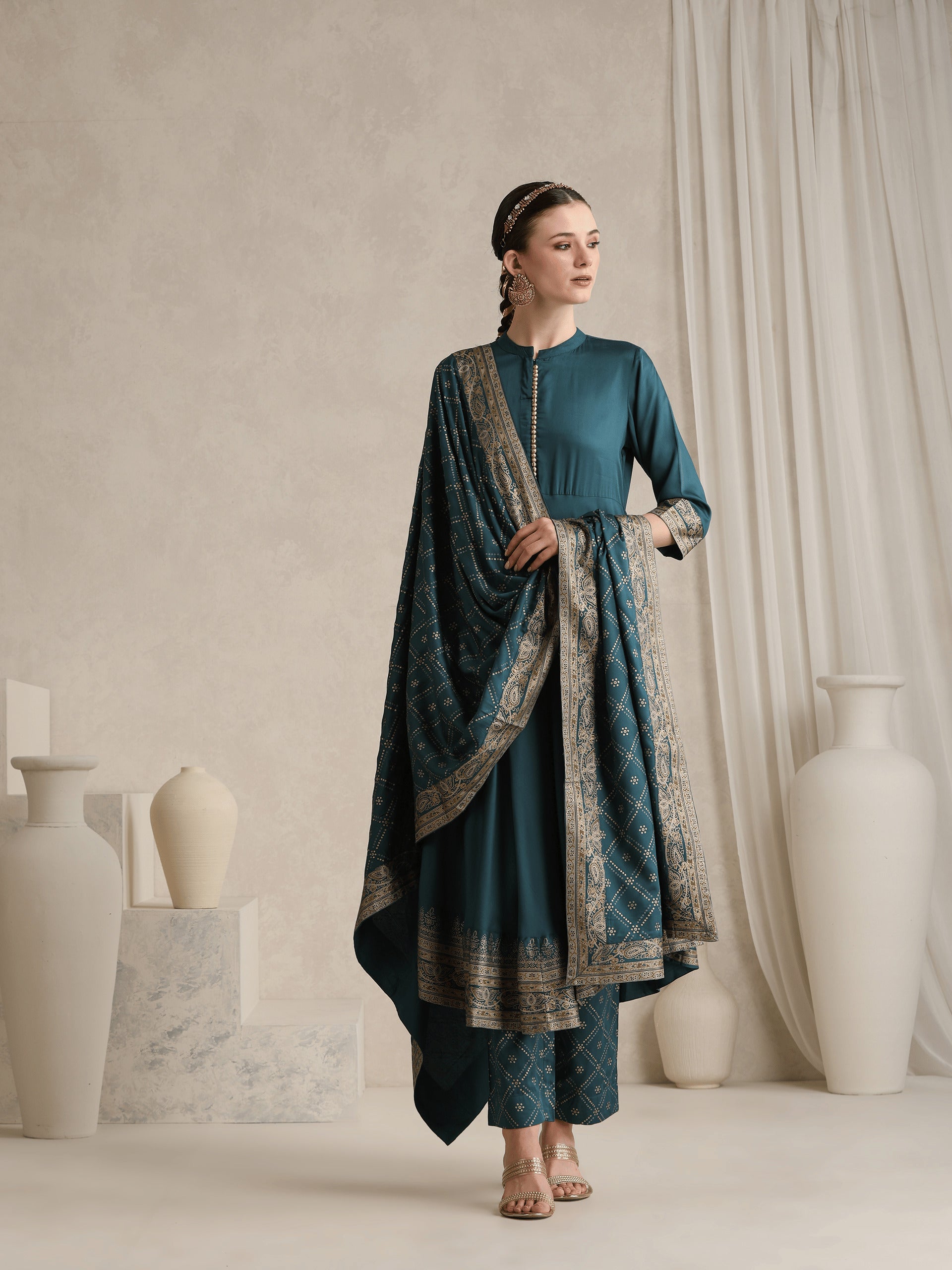 Ethnic Motifs Printed Mandarin Collar A-Line Kurta With Trousers And Dupatta