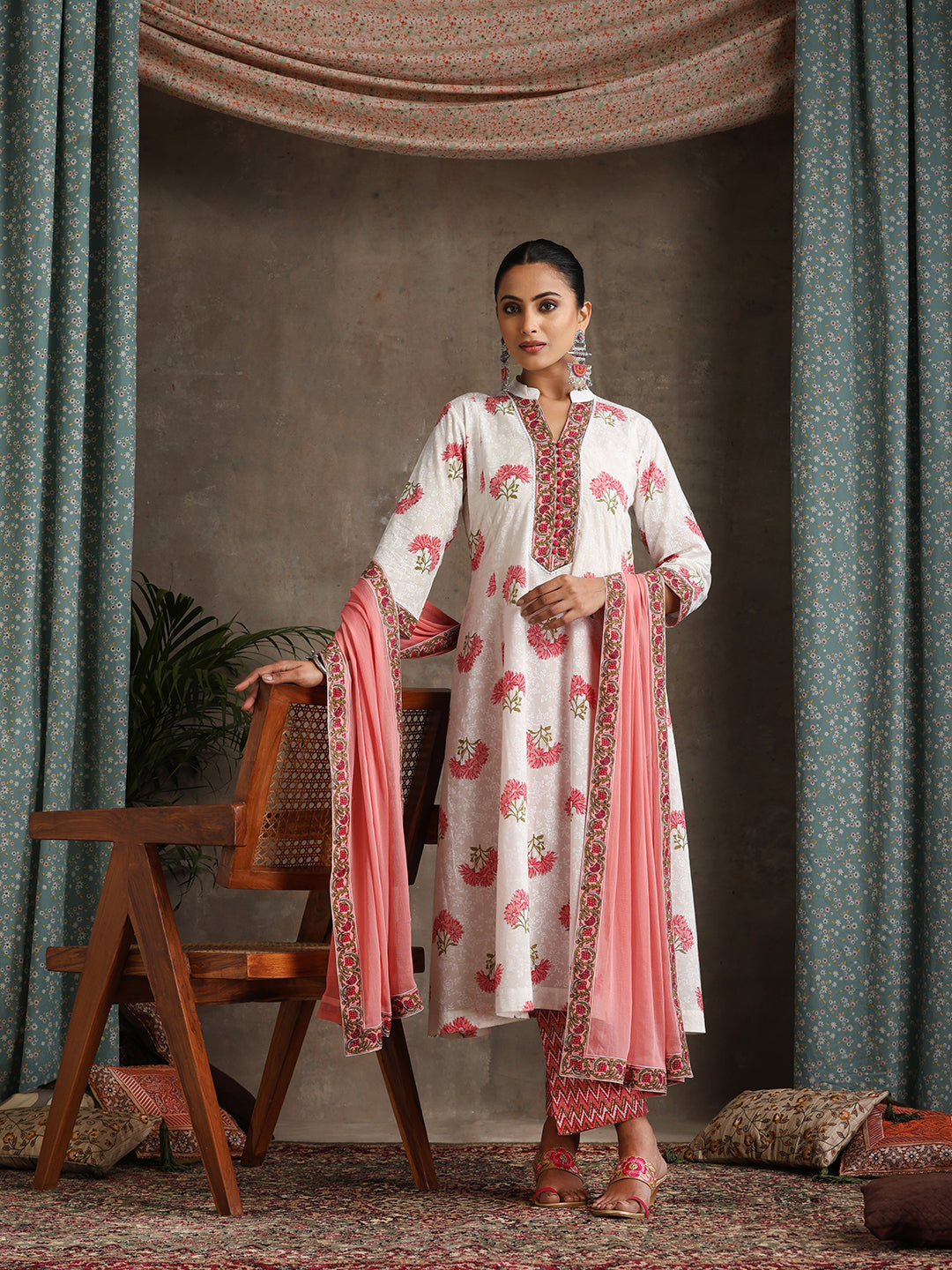 Floral Printed Mandarin Collar Pure Cotton A-Line Kurta With Palazzos & Dupatta