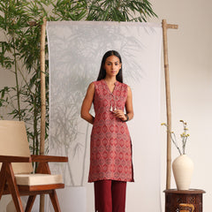 Khushal K Women Cotton kurta With Pant set - Maroon