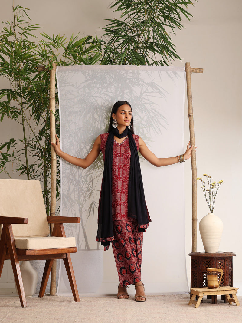 Khushal K Women Cotton kurti and Farshi Salwar with dupatta set - Maroon