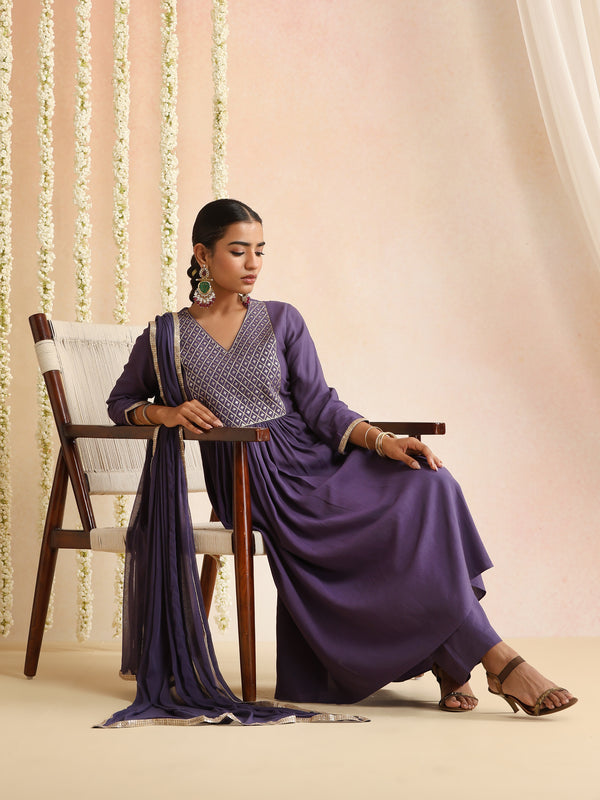Ethnic Motifs Embroidered Empire Thread Work Kurta With Trousers & Dupatta