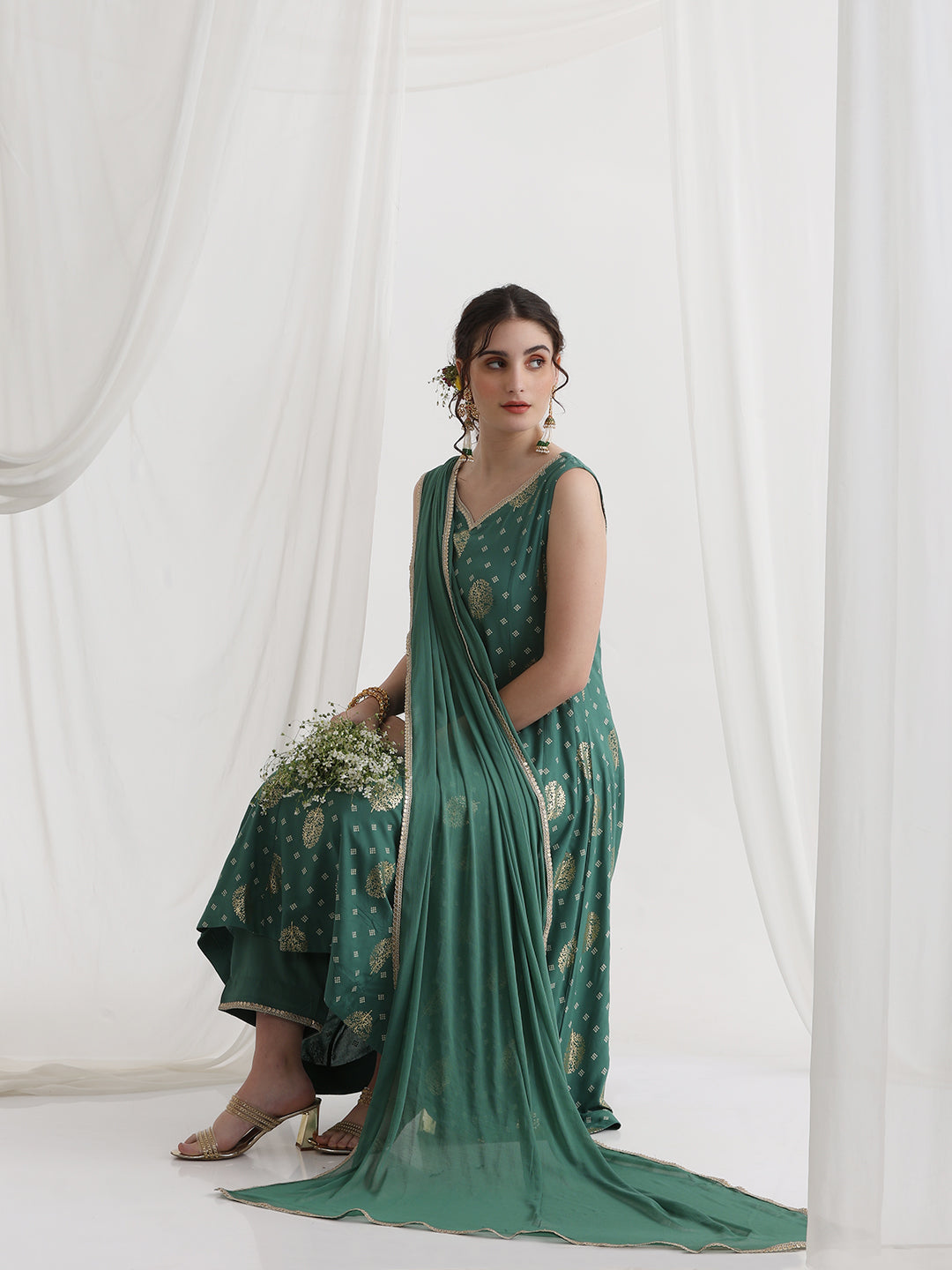 Foil Printed Sweetheart Neck Kurta With Trousers & Dupatta