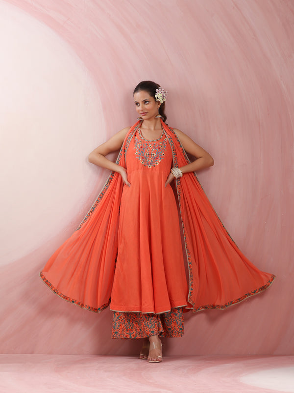 Ethnic Motifs Embroidered Round Neck Thread Work Kurta With Palazzos & Dupatta