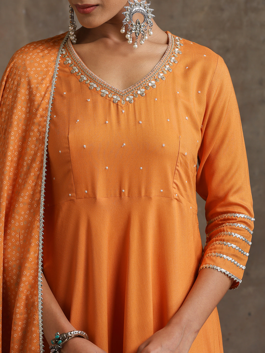 Floral Embroidered V-Neck Thread Work A-Line Kurta With Trousers And Dupatta