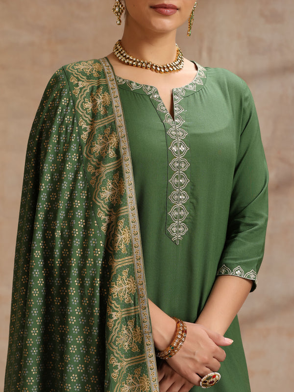 Ethnic Motifs Embroidered V-Neck Thread Work Kurta With Trousers & Dupatta