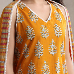 Khushal K Floral Printed V-Neck Pure Cotton Straight Kurta set
