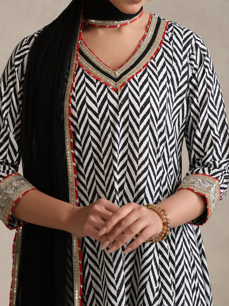 Khushal K Women Chevron Printed Cotton Anarkali Kurta set