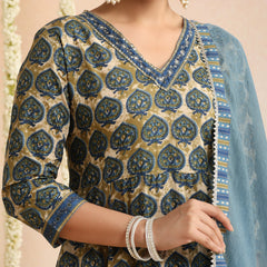 Women Ethnic Motifs Thread Work Pure Cotton Kurta with Trousers & Dupatta