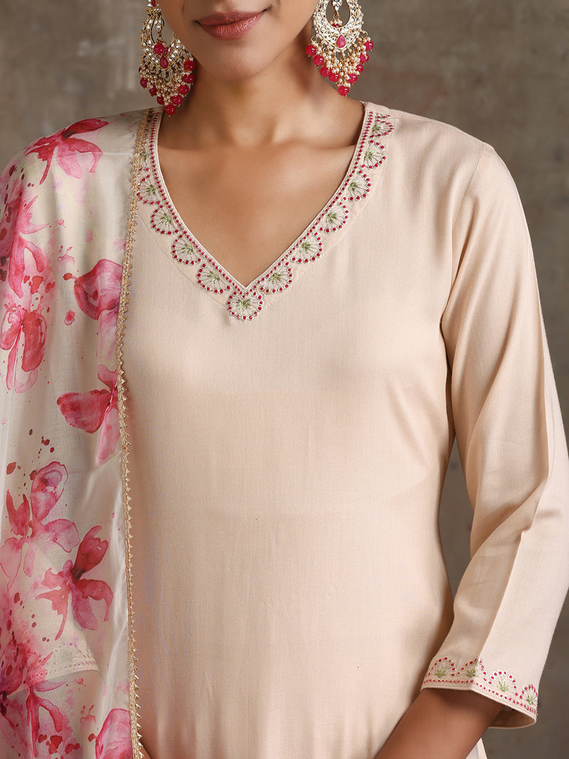 Khushal K Women Embroidered Regular Thread Work Kurta set