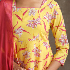 Khushal K Women Floral Printed Yellow Regular Pure Cotton Kurta set