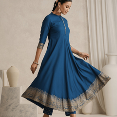 Khushal K Women  Ethnic Solid Kurta Sets
