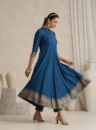 Khushal K Women  Ethnic Solid Kurta Sets