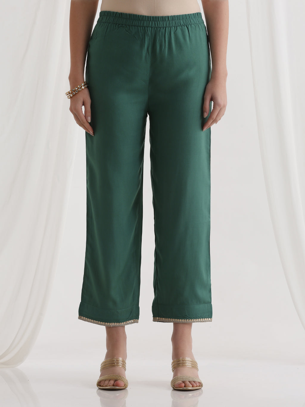 Foil Printed Sweetheart Neck Kurta With Trousers & Dupatta