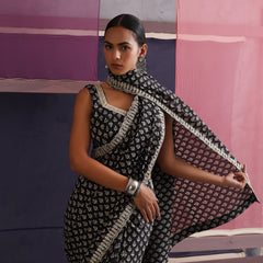 Women Embroidered Black Pure Cotton Printed Saree