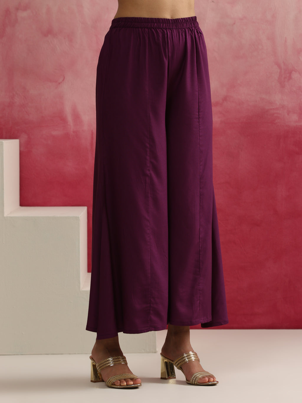 Paisley Printed Sleeveless Straight Kurta with Palazzos & Dupatta