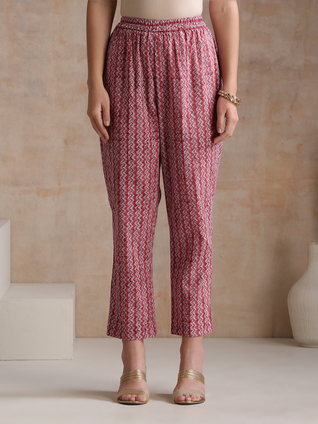 Floral Printed V Neck A Line Pure Cotton Kurta With Trousers & Dupatta