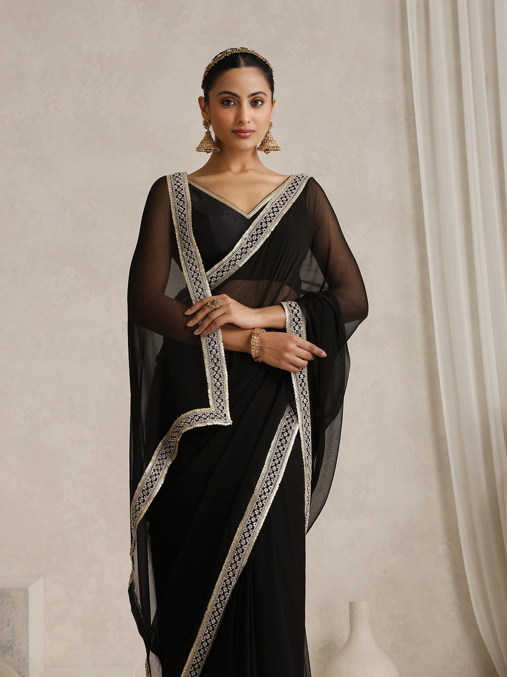 Embellished Zari Poly Chiffon Fashion Saree'