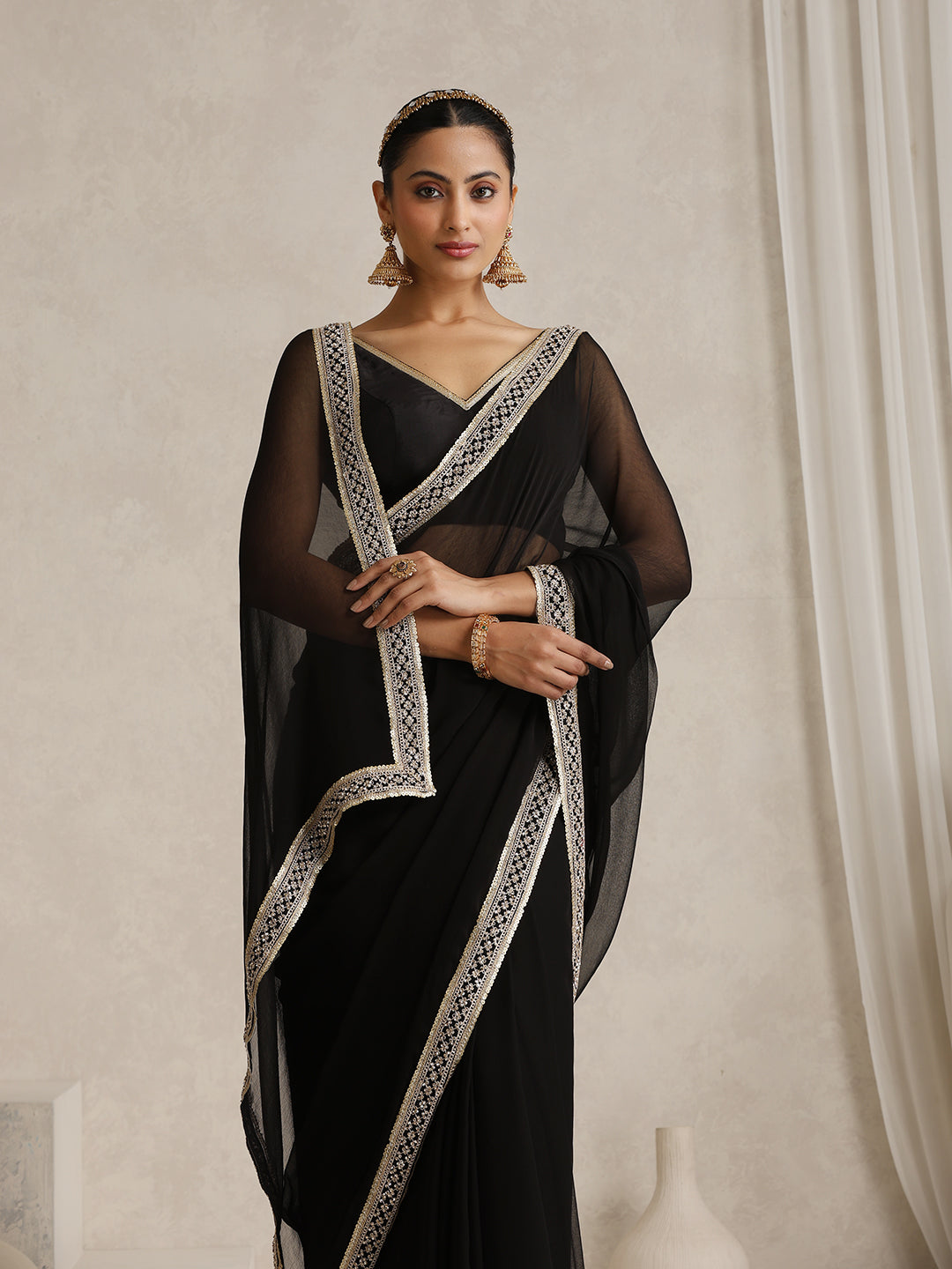 Embellished Zari Poly Chiffon Fashion Saree'