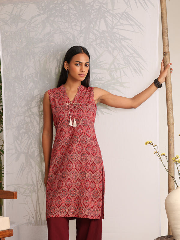 Khushal K Women Cotton kurta With Pant set - Maroon
