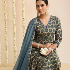 Women Ethnic Motifs Thread Work Pure Cotton Kurta with Trousers & Dupatta