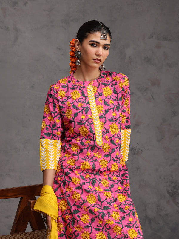 Khushal K Women Cotton Kurta Palazzo Dupatta Set - Pink