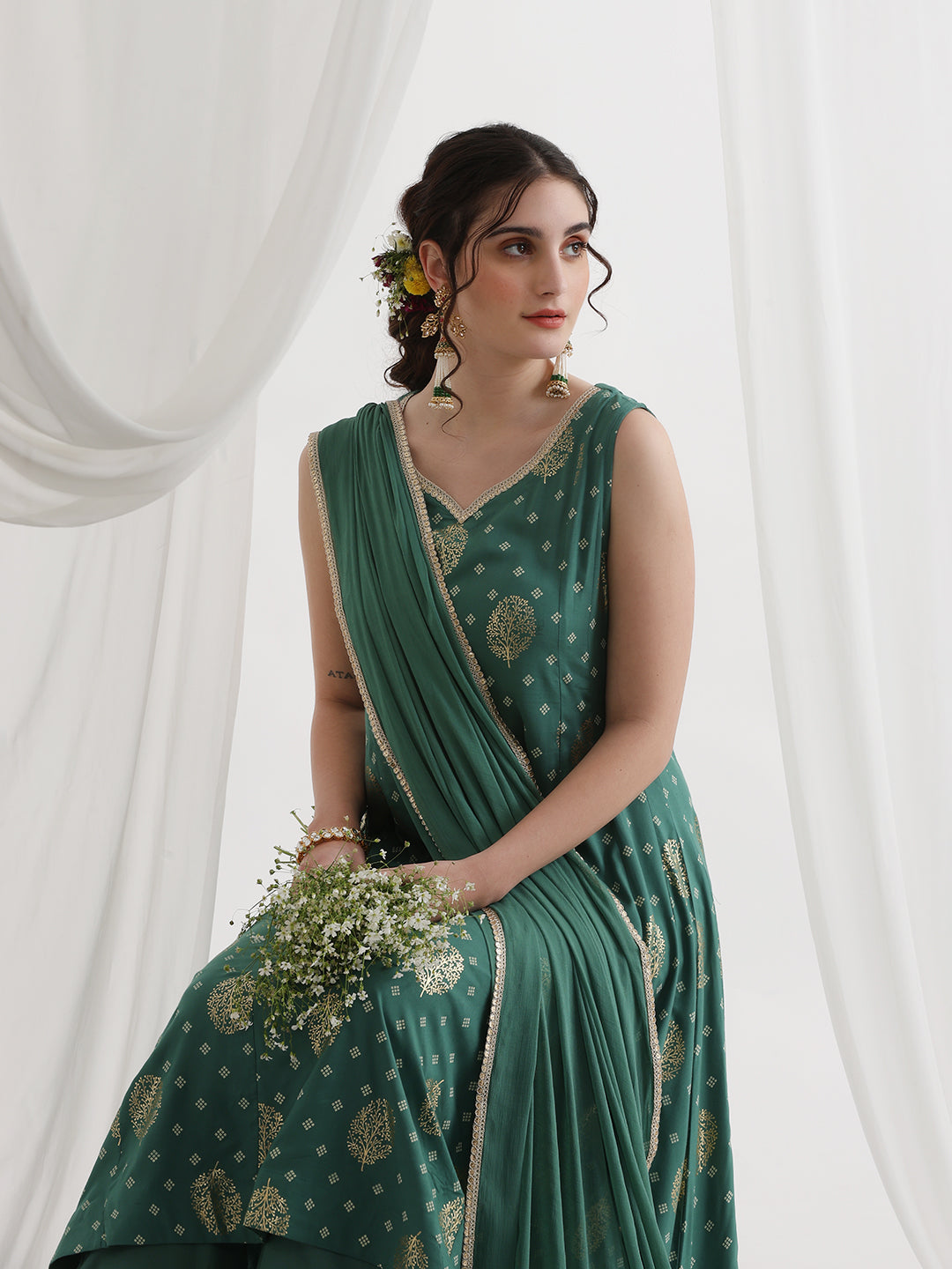 Foil Printed Sweetheart Neck Kurta With Trousers & Dupatta