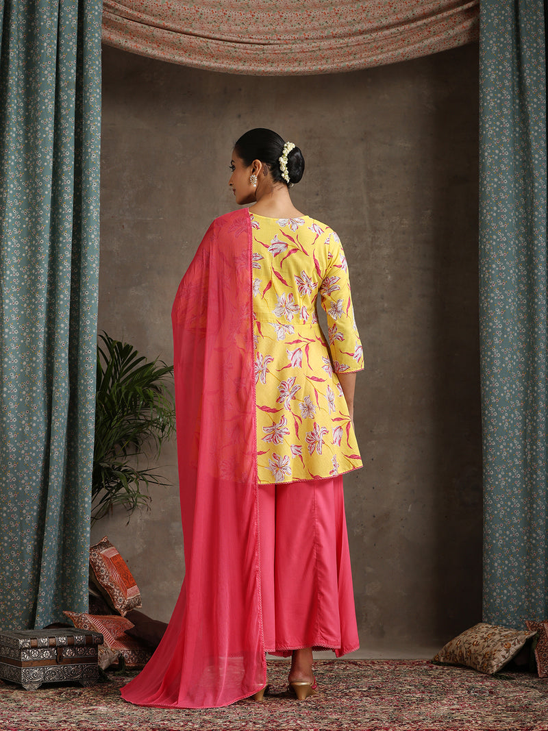 Khushal K Women Floral Printed Yellow Regular Pure Cotton Kurta set