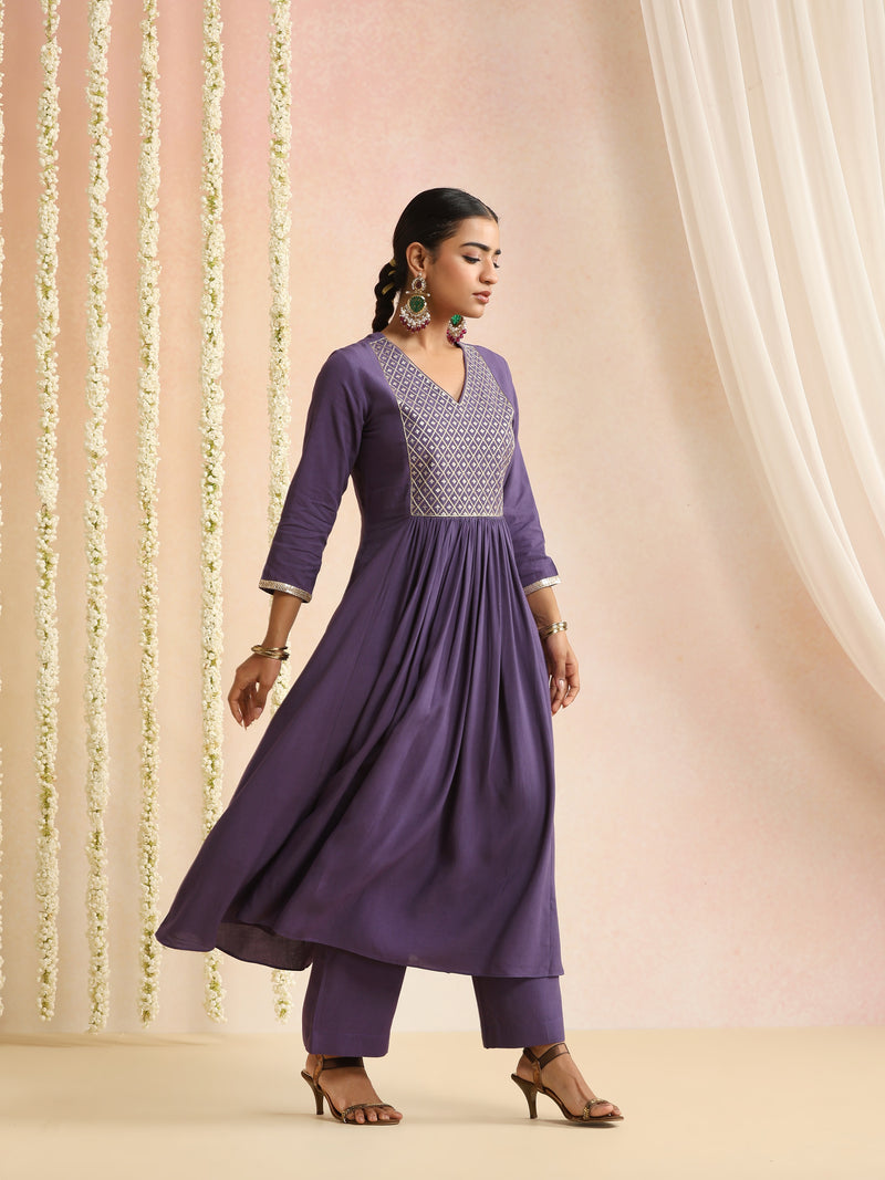 Ethnic Motifs Embroidered Empire Thread Work Kurta With Trousers & Dupatta