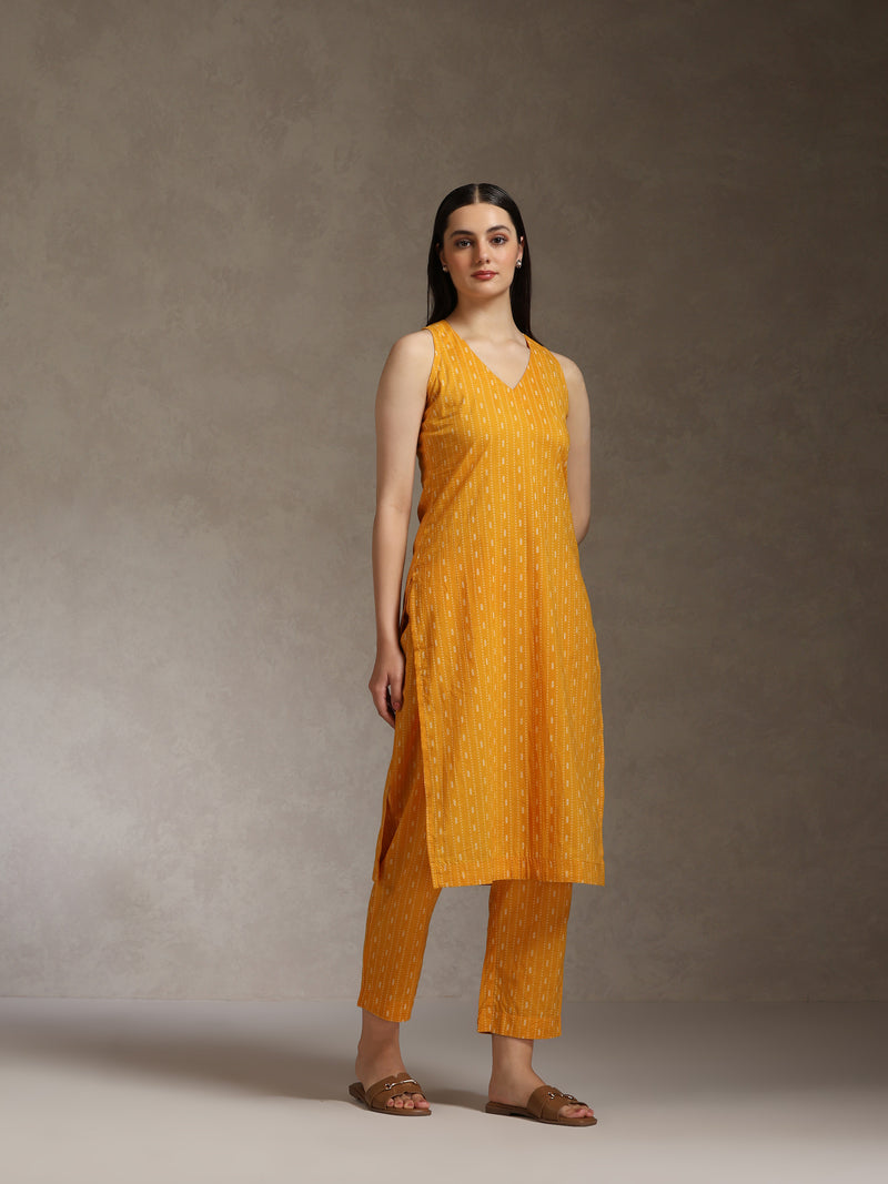 Khushal K Geometric Printed V-Neck Pure Cotton Straight Kurta set