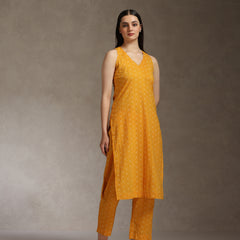 Khushal K Geometric Printed V-Neck Pure Cotton Straight Kurta set