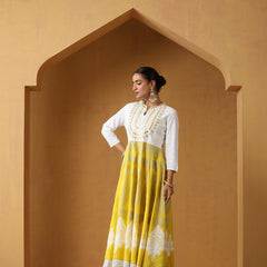 Khushal K Women Floral Printed Anarkali Kurta set