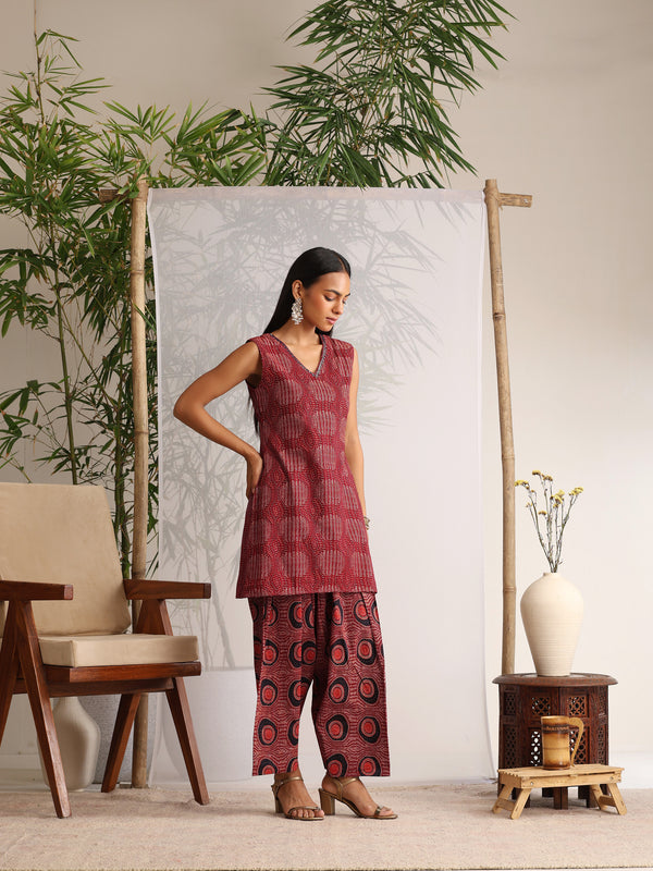 Khushal K Women Cotton kurti and Farshi Salwar with dupatta set - Maroon