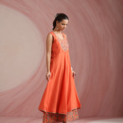Ethnic Motifs Embroidered Round Neck Thread Work Kurta With Palazzos & Dupatta