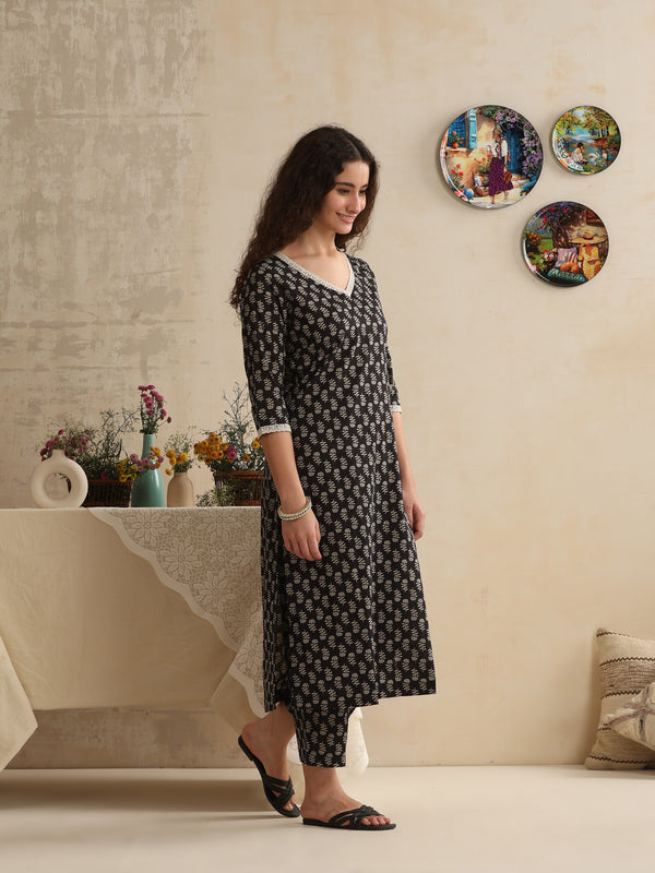 Khushal K Women Floral Printed Regular Pure Cotton Black Kurta & Palazzo With Dupatta