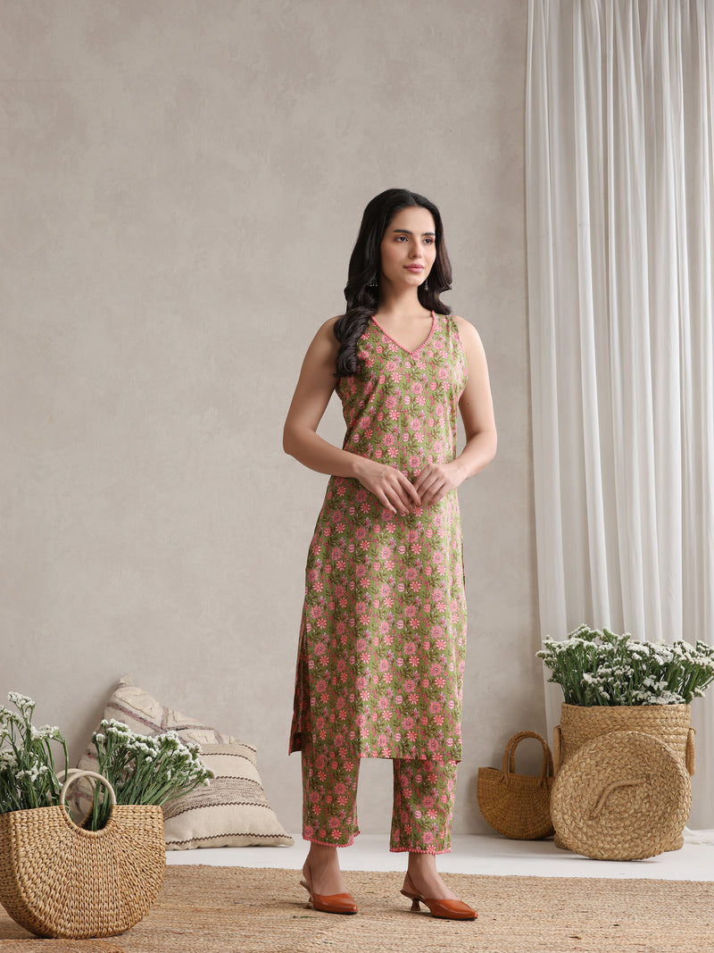 Women Floral Printed Regular Pure Cotton Kurta with Palazzos