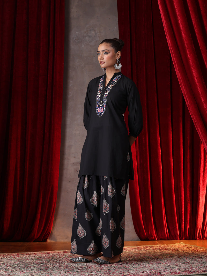 Khushal K Women Cotton kurta and Farsi salwar set - Black