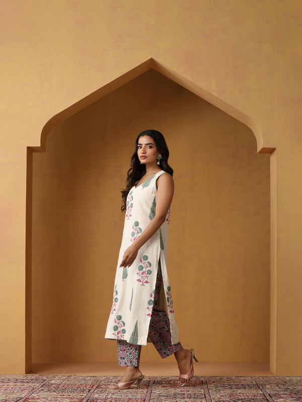Khushal K Women Floral Printed Sleeveless Pure Cotton Kurta Set