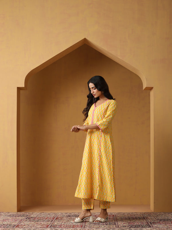 Khushal K Women  Printed Regular Aline Calf Length Kurta set