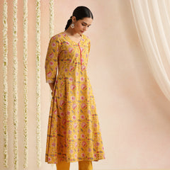 Women Floral Printed Cotton A-Line Kurta with Trousers & Dupatta