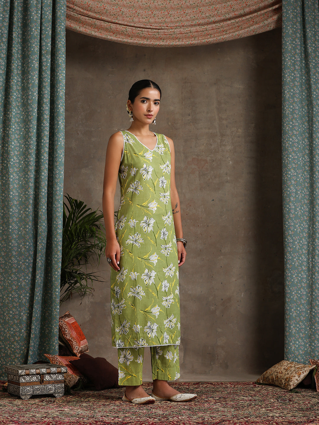 Floral Printed V-Neck Pure Cotton Straight Kurta With Palazzo & Dupatta