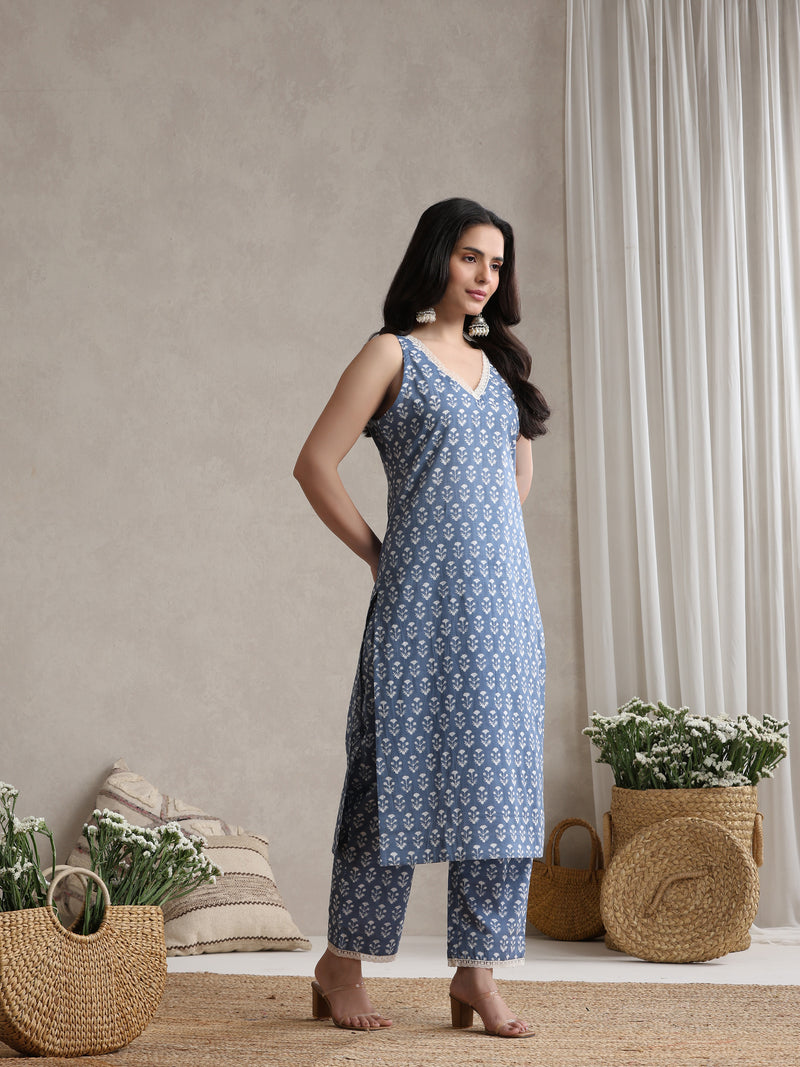 Khushal K Women Floral Printed Regular Pure Cotton Kurta set