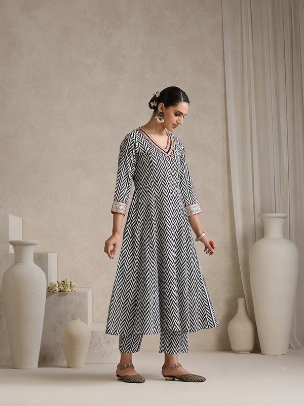 Khushal K Women Chevron Printed Cotton Anarkali Kurta set