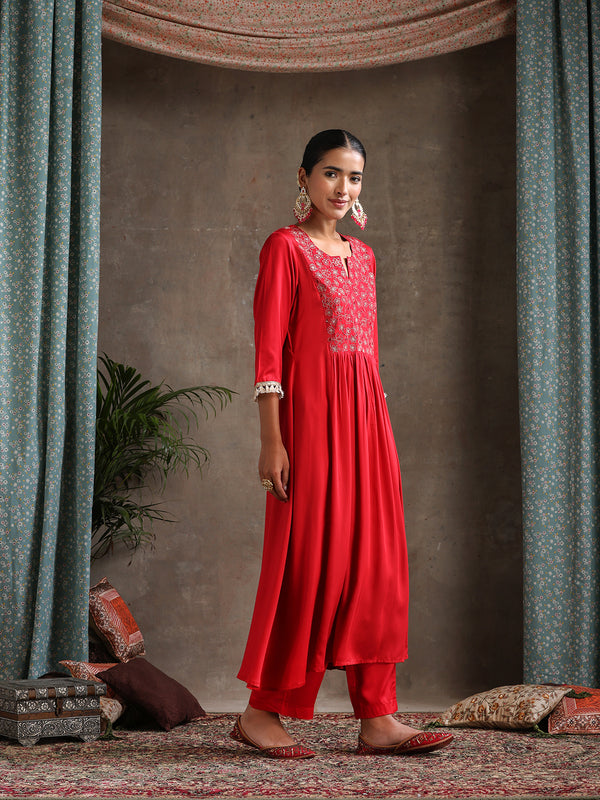 Khushal K Floral Yoke Design Regular Thread Work Kurta set