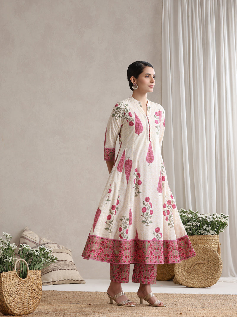 Women Floral Printed Cotton Kurta with Palazzos & Dupatta